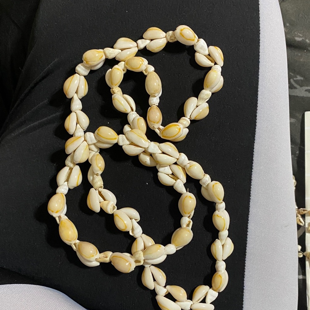 Elegant Cream and Tan Shell Necklace